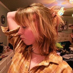 Meet your Posher, Genevieve